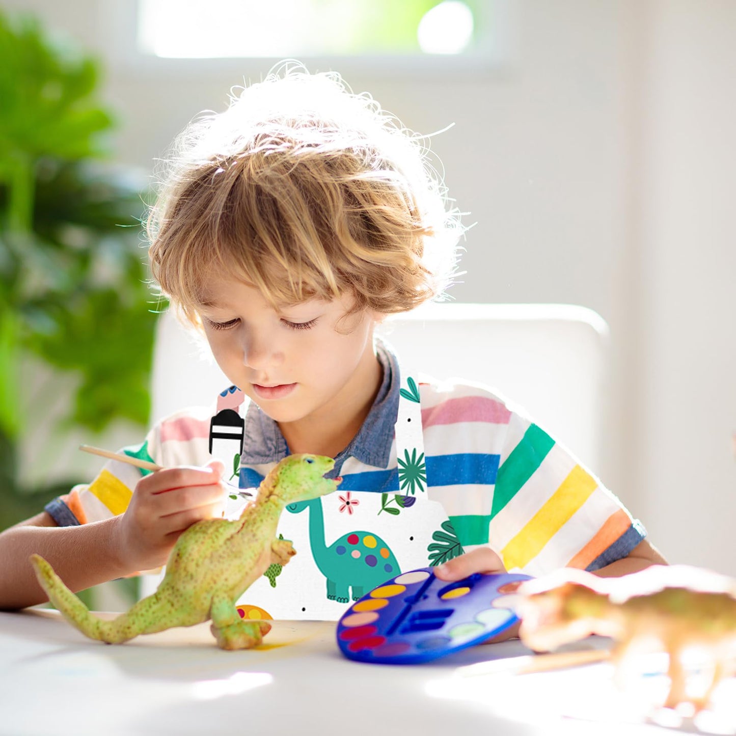 PLULON 4 Pcs Kids Aprons with Pockets Painting Apron for Kids, Dinosaur Kids Apron Adjustable Strap Dino Apron for Painting Cooking Baking Girls Boys Paint Dinosaur Party Supplies, 3-8 Years